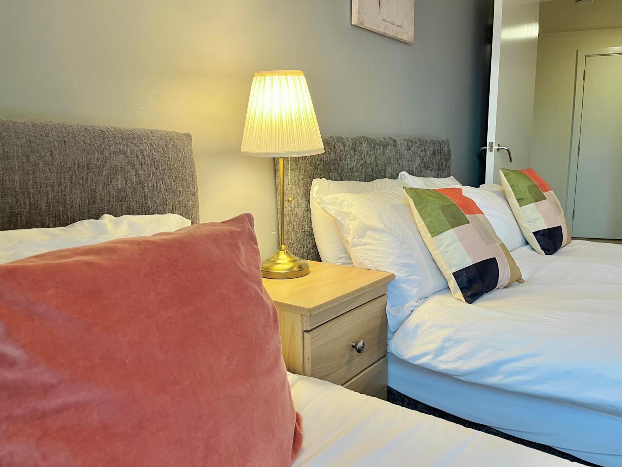 Skyview Apartment By Noknokstay - City Centre With Parking - Group, Family, Business Sheffield Kültér fotó