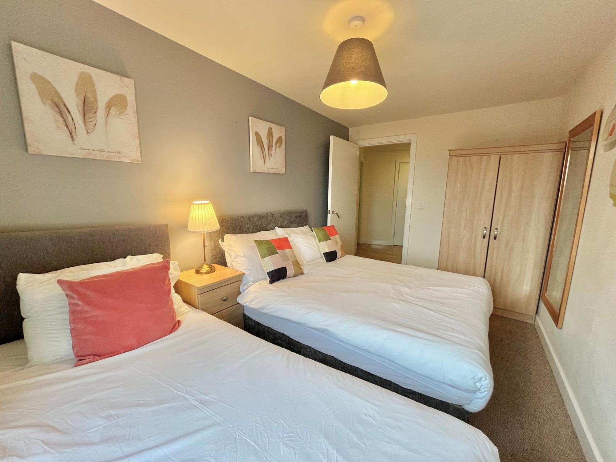 Skyview Apartment By Noknokstay - City Centre With Parking - Group, Family, Business Sheffield Kültér fotó
