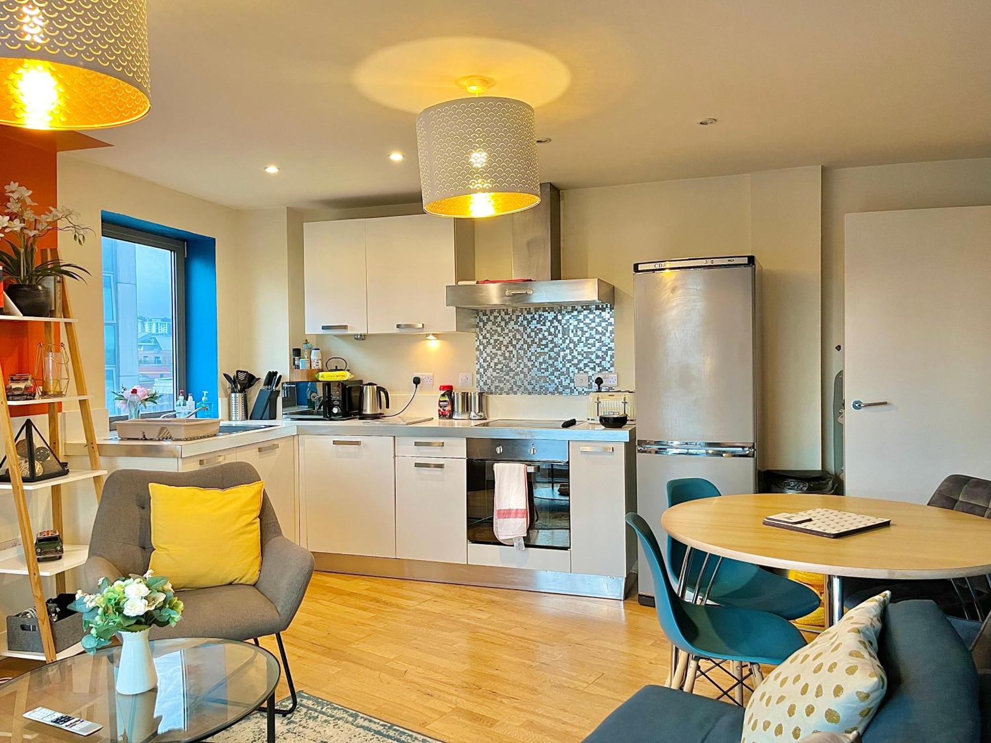 Skyview Apartment By Noknokstay - City Centre With Parking - Group, Family, Business Sheffield Kültér fotó
