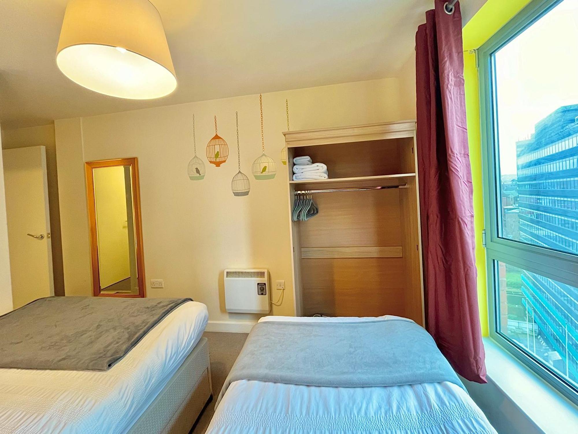 Skyview Apartment By Noknokstay - City Centre With Parking - Group, Family, Business Sheffield Kültér fotó